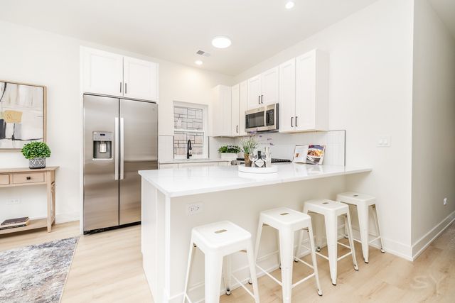 1830 S Peoria Street 1, Chicago, IL 60608