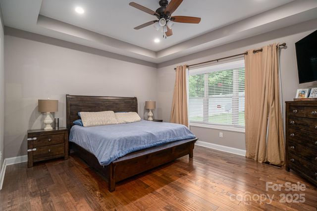 1261 10th Street Place NW 34, Hickory, NC 28601