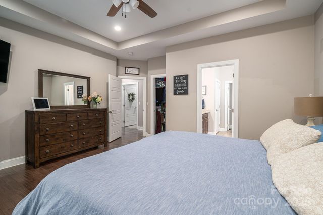 1261 10th Street Place NW 34, Hickory, NC 28601