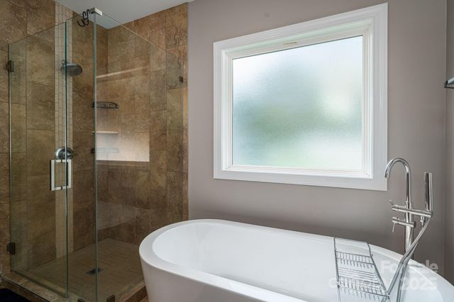 1261 10th Street Place NW 34, Hickory, NC 28601