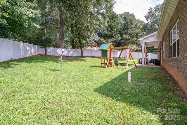1261 10th Street Place NW 34, Hickory, NC 28601