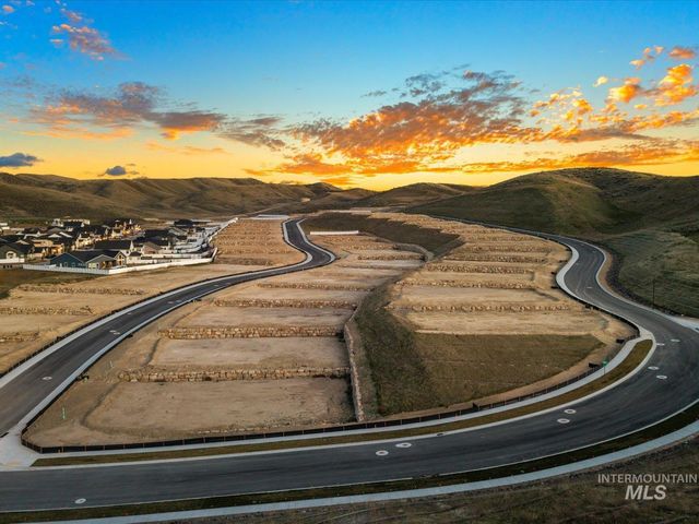 13687 N Farmstead Way, Boise, ID 83714