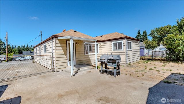 16632 35th Avenue S, Seatac, WA 98188
