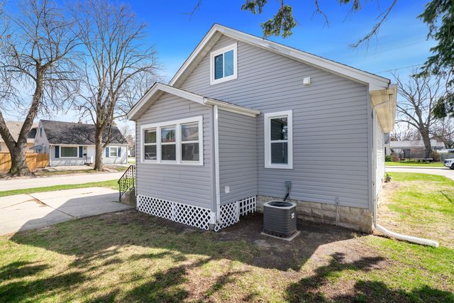 634 River Lane, Loves Park, IL 61111