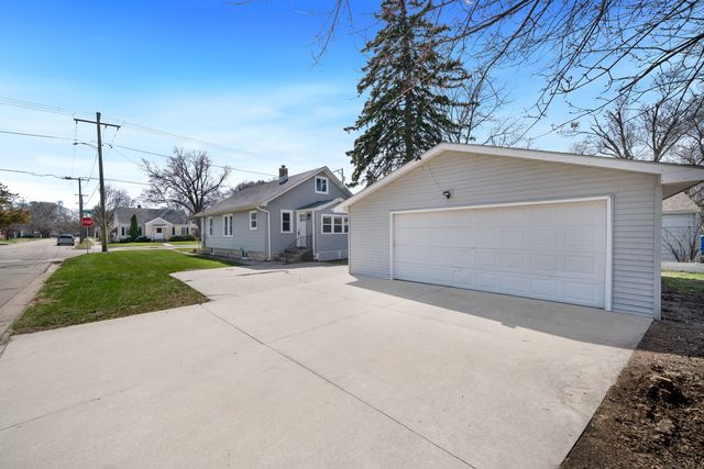 634 River Lane, Loves Park, IL 61111