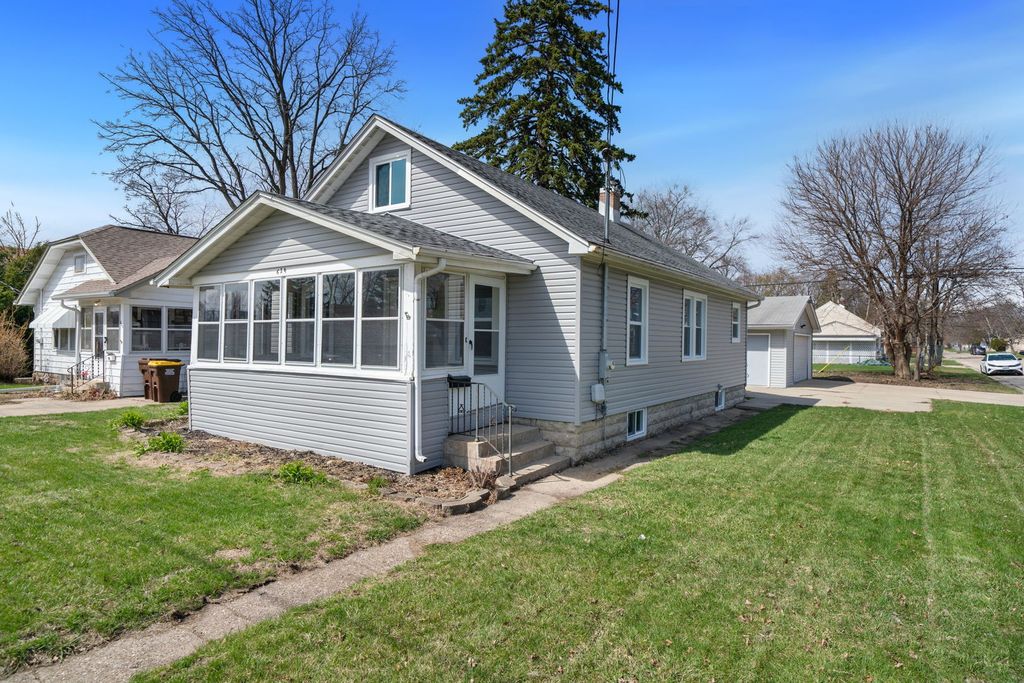 634 River Lane, Loves Park, IL 61111