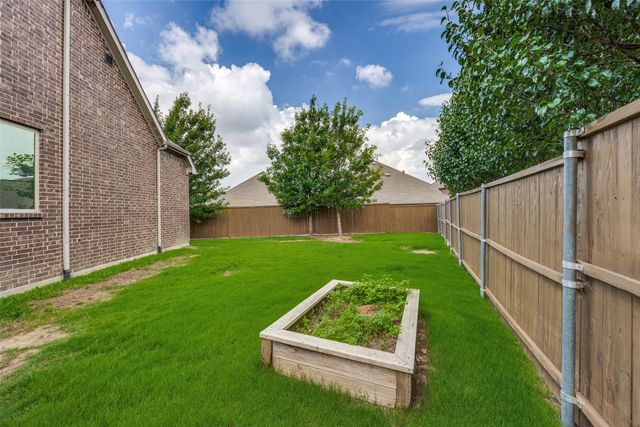 17617 Crabapple Court, Dallas, TX 75252