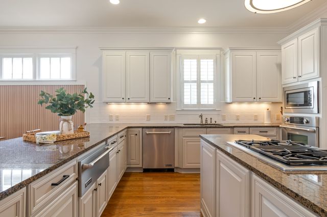 2976 Americus Dr, Thompsons Station, TN 37179