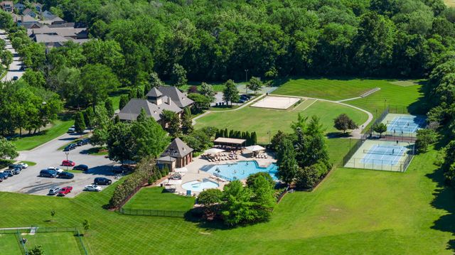 2976 Americus Dr, Thompsons Station, TN 37179