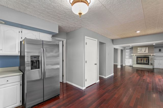 3800 SE 25th Court, Des Moines, IA 50320