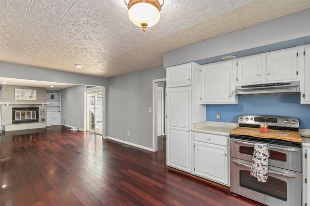 3800 SE 25th Court, Des Moines, IA 50320