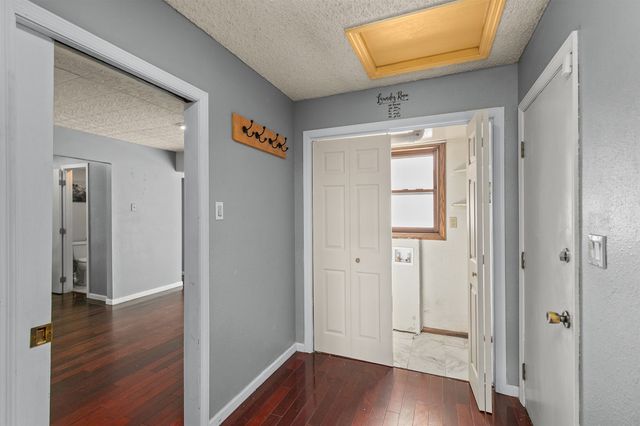 3800 SE 25th Court, Des Moines, IA 50320