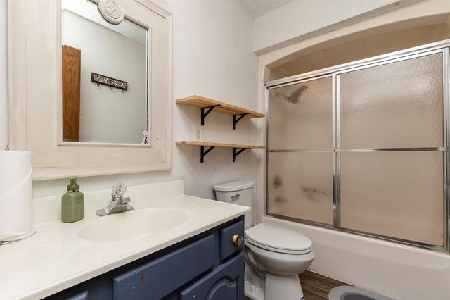 3800 SE 25th Court, Des Moines, IA 50320