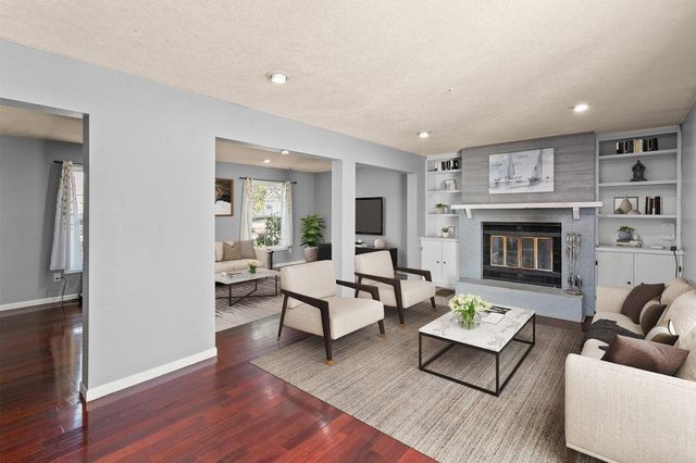 3800 SE 25th Court, Des Moines, IA 50320