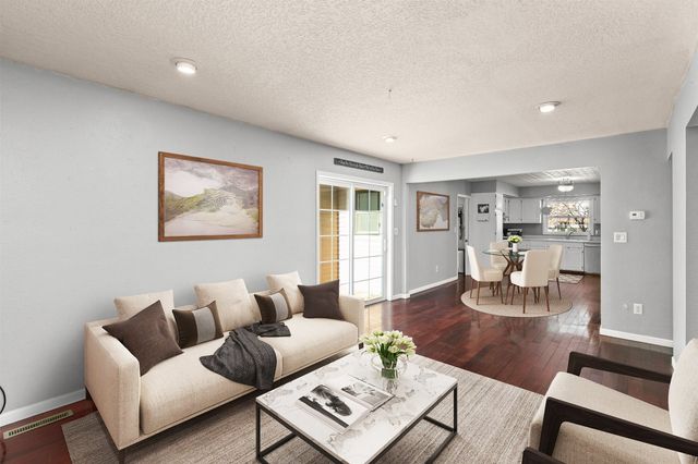 3800 SE 25th Court, Des Moines, IA 50320