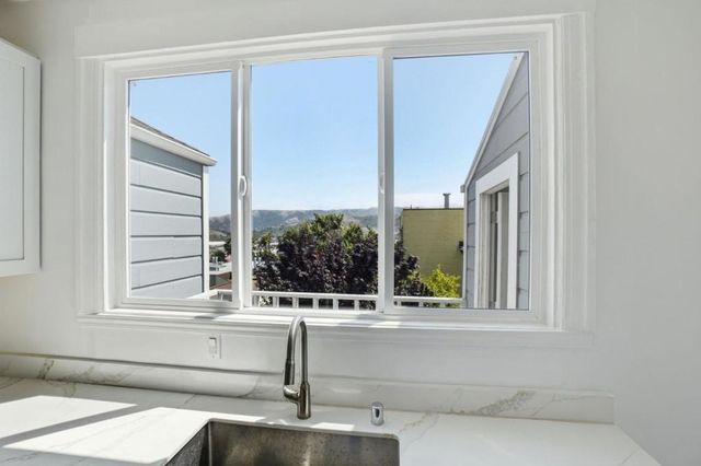 291 Raymond Avenue, San Francisco, CA 94134