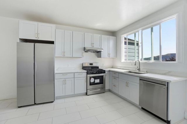 291 Raymond Avenue, San Francisco, CA 94134