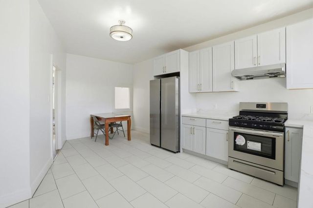 291 Raymond Avenue, San Francisco, CA 94134