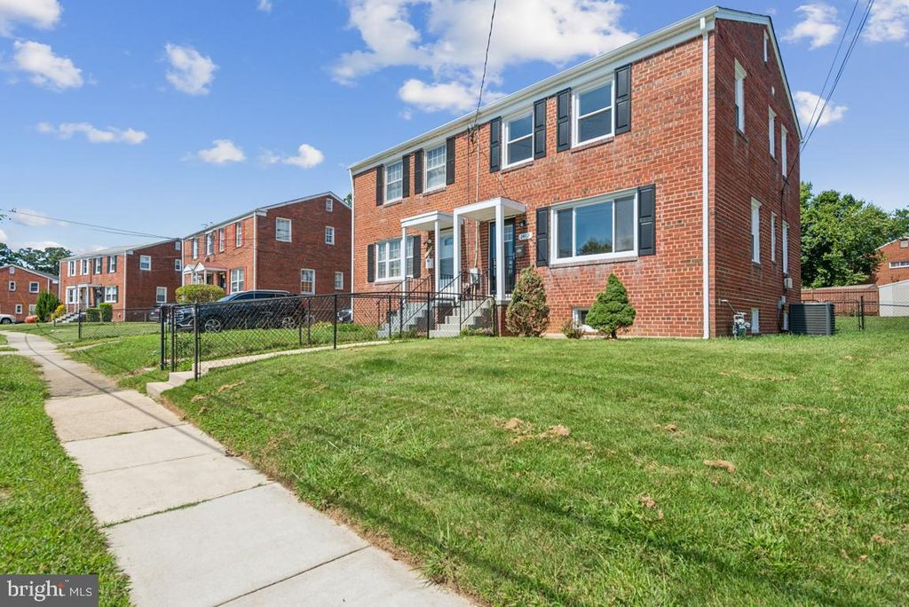 2412 KENTON PL, Temple Hills, MD 20748