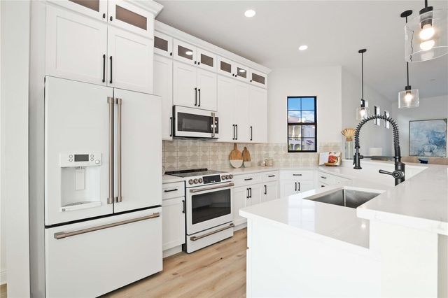 6424 MARGARITA SHORES LANE B31, Apollo Beach, FL 33572