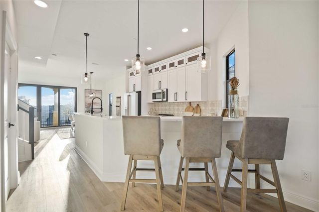 6424 MARGARITA SHORES LANE B31, Apollo Beach, FL 33572