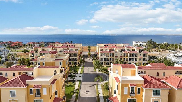 6424 MARGARITA SHORES LANE B31, Apollo Beach, FL 33572