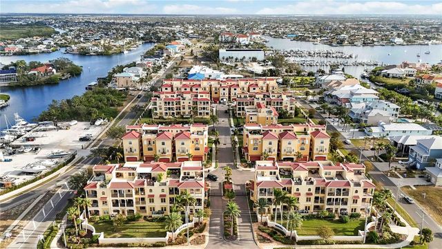 6424 MARGARITA SHORES LANE B31, Apollo Beach, FL 33572