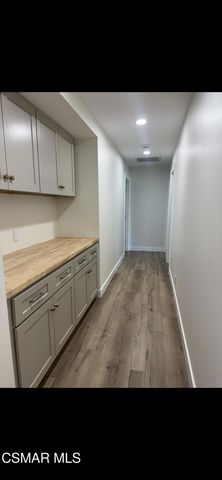8 Madrid Avenue, Newbury Park, CA 91320