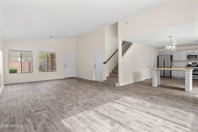 4051 E MELINDA Lane, Phoenix, AZ 85050