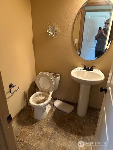 14951 91st Avenue SE, Yelm, WA 98597
