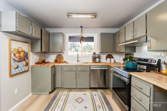 3215 W Alpine Street, Boise, ID 83705