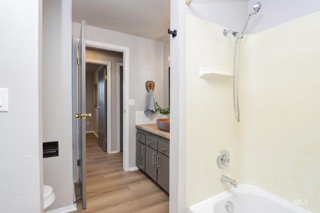 3215 W Alpine Street, Boise, ID 83705