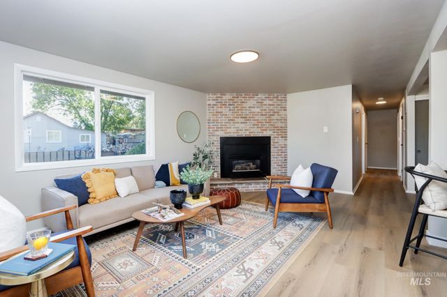 3215 W Alpine Street, Boise, ID 83705