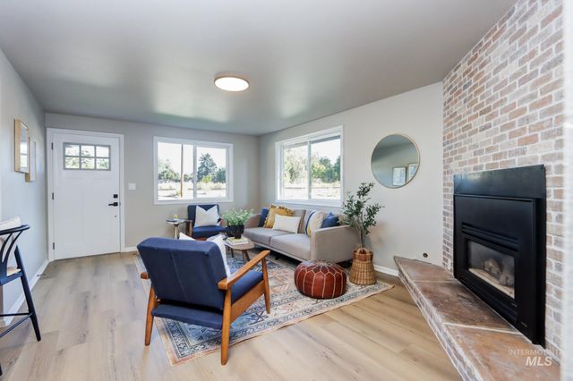 3215 W Alpine Street, Boise, ID 83705