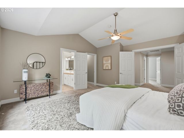 19477 VIEW Dr, West Linn, OR 97068
