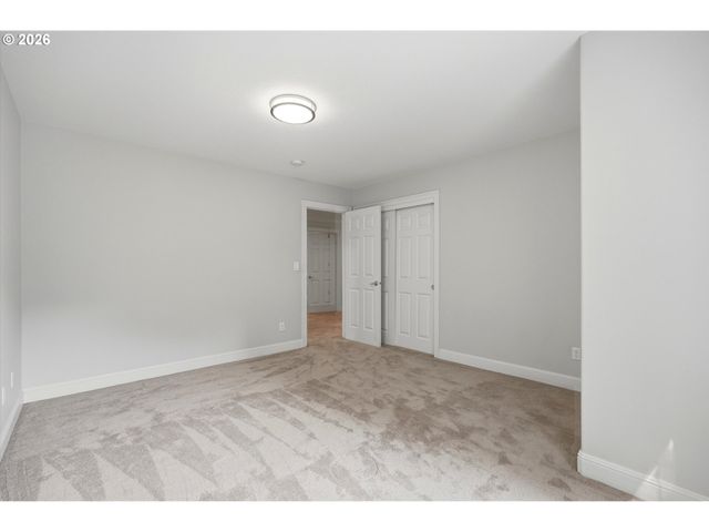 19477 VIEW Dr, West Linn, OR 97068