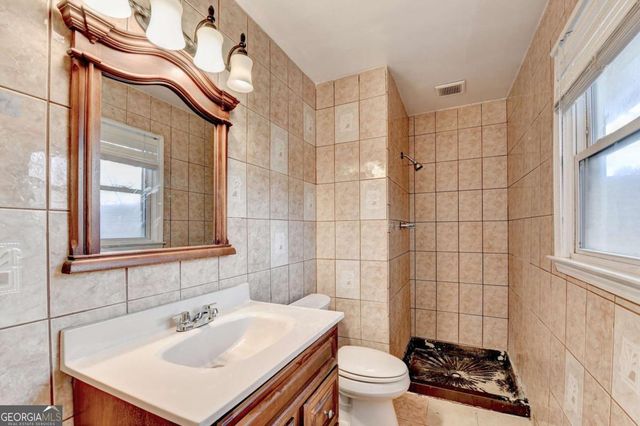 470 Rocky Creek Drive, Roswell, GA 30075