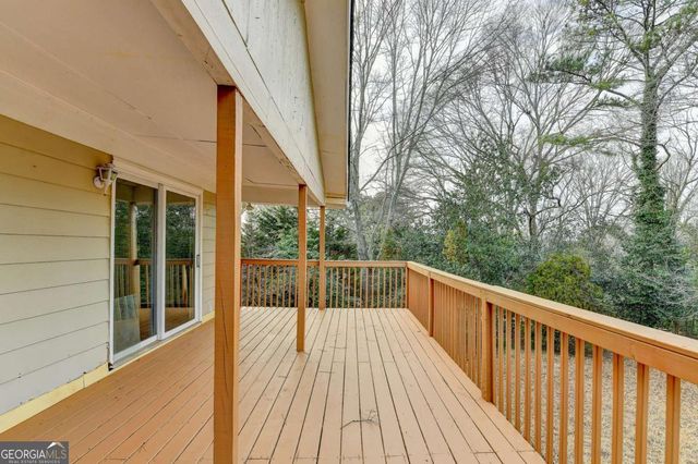 470 Rocky Creek Drive, Roswell, GA 30075