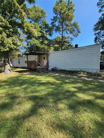 7120 Golden Meadows Road, Greenwood, LA 71033