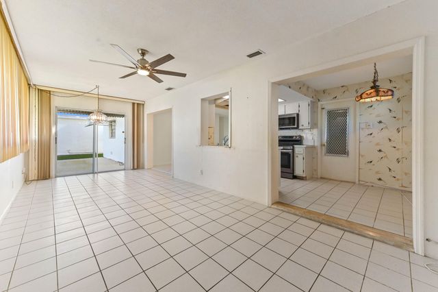 1105 Reposo Avenue, Boynton Beach, FL 33426