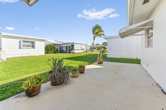 1105 Reposo Avenue, Boynton Beach, FL 33426