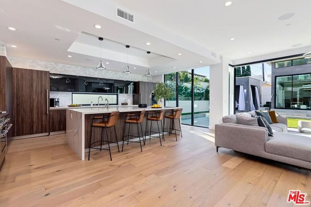 489 S Willaman Drive, Los Angeles, CA 90048