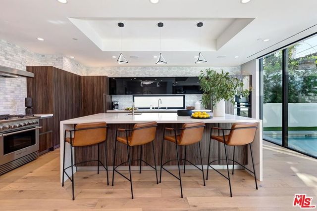 489 S Willaman Drive, Los Angeles, CA 90048