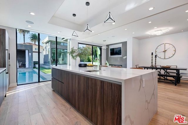 489 S Willaman Drive, Los Angeles, CA 90048