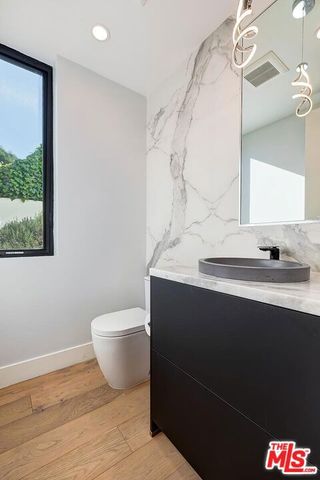 489 S Willaman Drive, Los Angeles, CA 90048