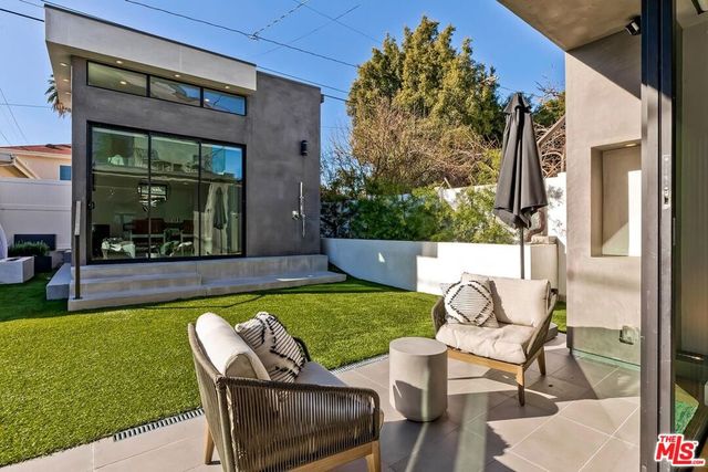 489 S Willaman Drive, Los Angeles, CA 90048