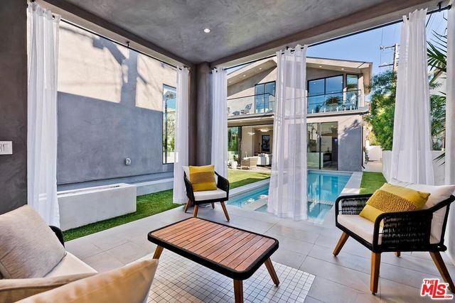 489 S Willaman Drive, Los Angeles, CA 90048