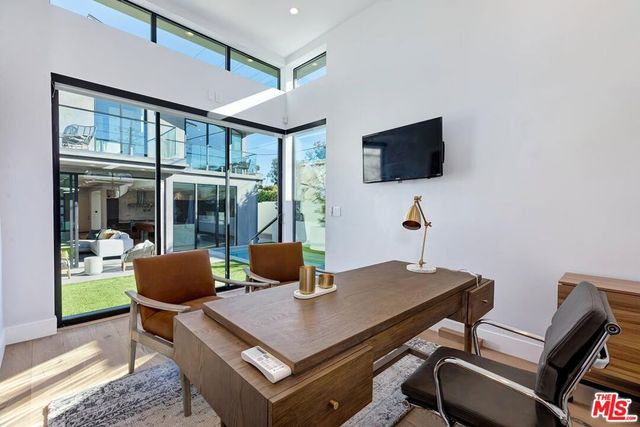 489 S Willaman Drive, Los Angeles, CA 90048