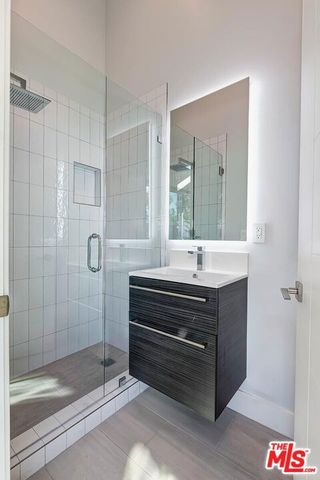 489 S Willaman Drive, Los Angeles, CA 90048