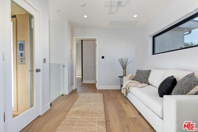 489 S Willaman Drive, Los Angeles, CA 90048